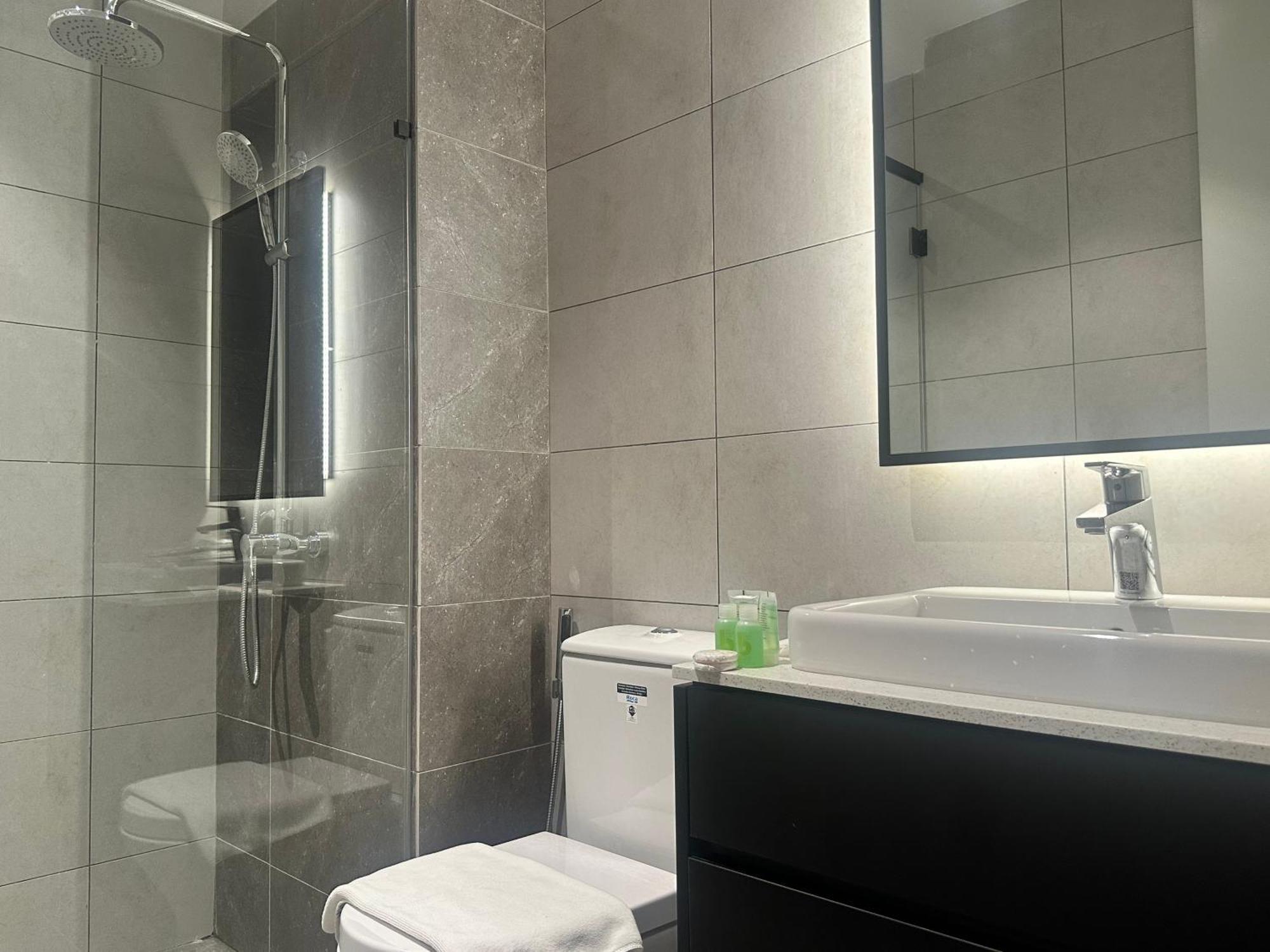 קואלה לומפור Axon Residence Suites Kl מראה חיצוני תמונה